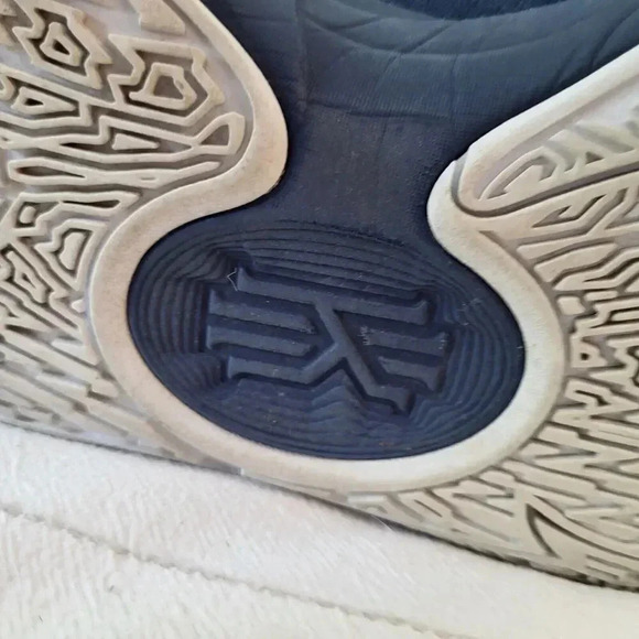 Nike Kyrie Low 5 TB Midnight Navy White DO9617-400 Men's Size 11.5 Shoes - Picture 11 of 12